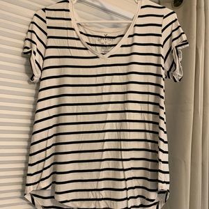 American Eagle striped t shirt
